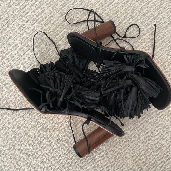 ❌SOLD❌A.W.A.K.E. mode Gortensia Sandal - Picture 4 of 10